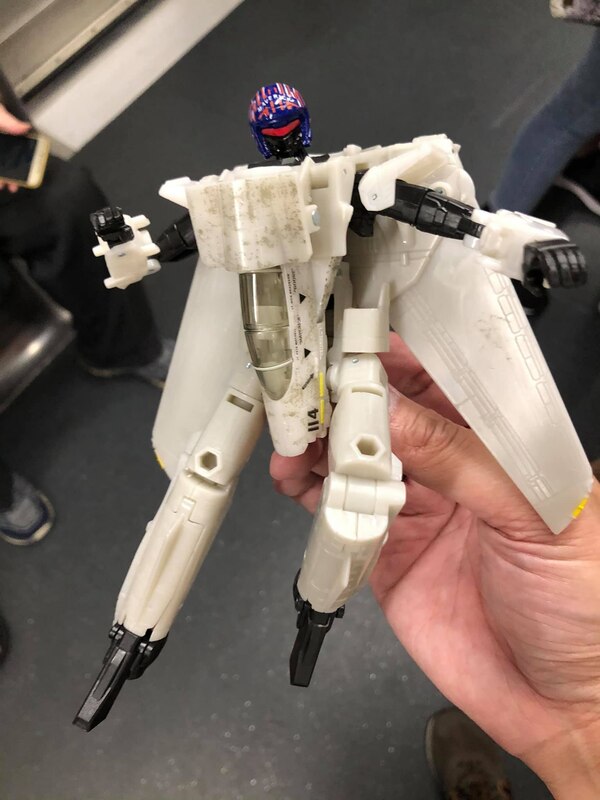 Top Gun X Transformers Maverick In Hand Images  (3 of 9)